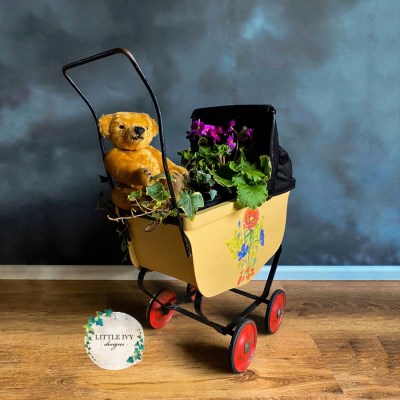 Little Pram Planter Little Pram Planter