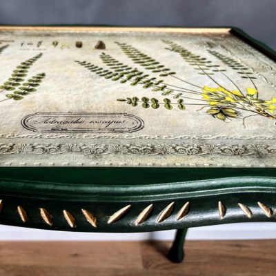 Botanical plate side table